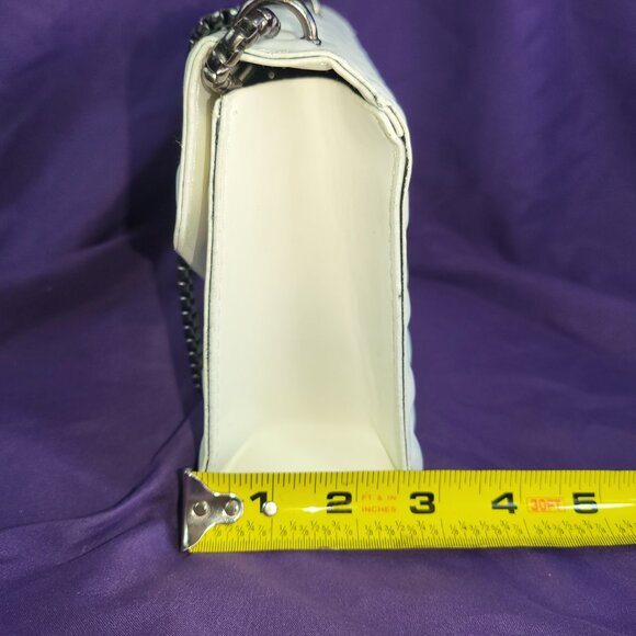 White Envelope Shoulder Bag Chain Strap Embossed Vegan Leather - Picture 9 of 12
